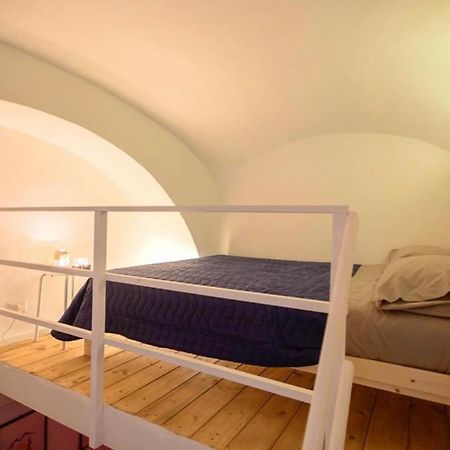 Central Guest House Наполи Екстериор снимка