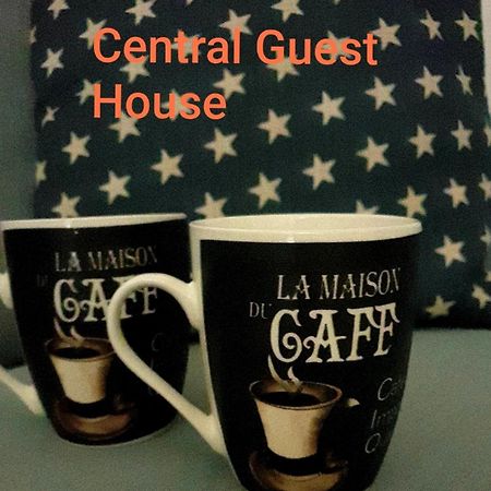 Central Guest House Наполи Екстериор снимка