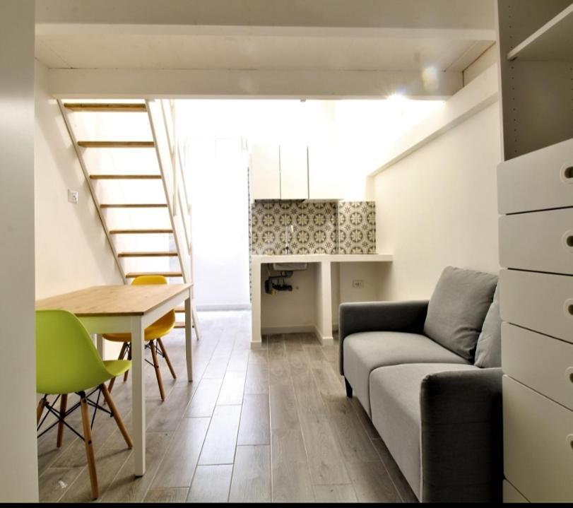Central Guest House Наполи Екстериор снимка