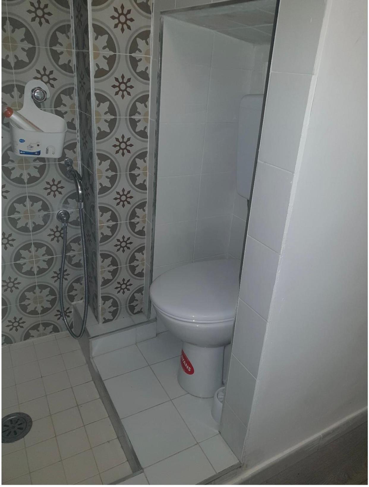Central Guest House Наполи Екстериор снимка